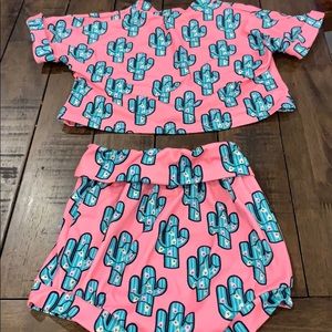 Crop top and bummies